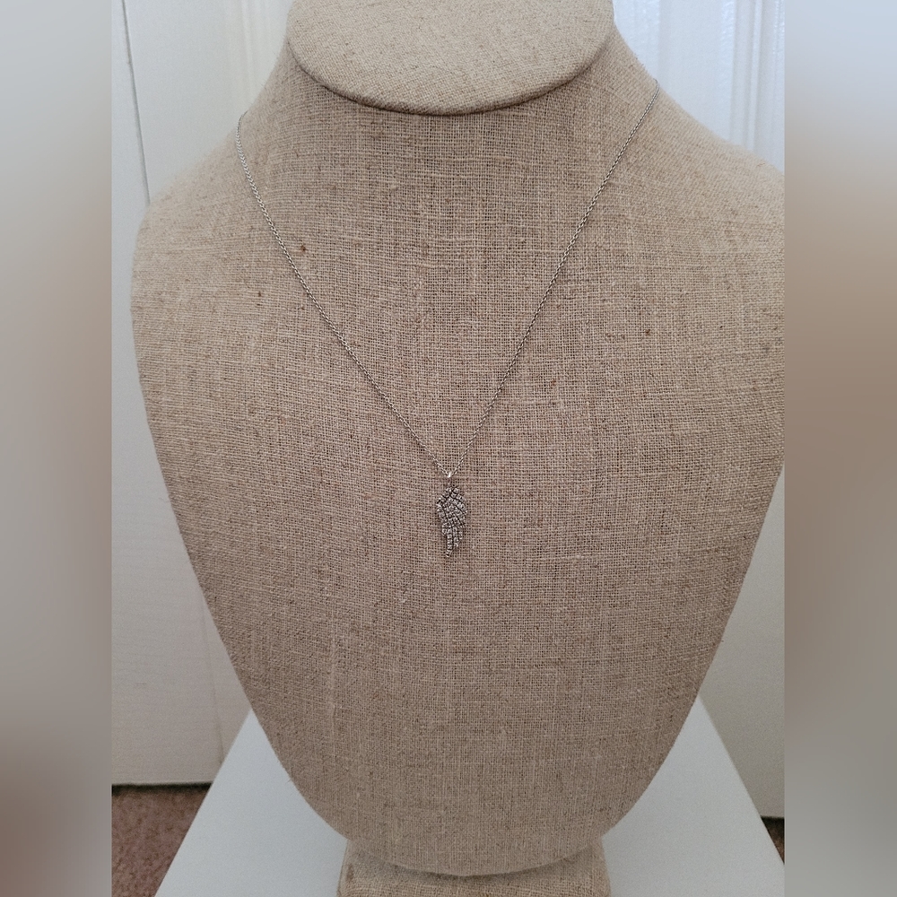 Stella & Dot  Watch Over You Necklace